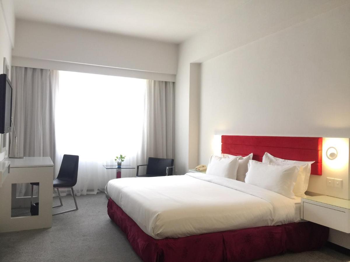 Borneo Royale Hotel Tawau Extérieur photo