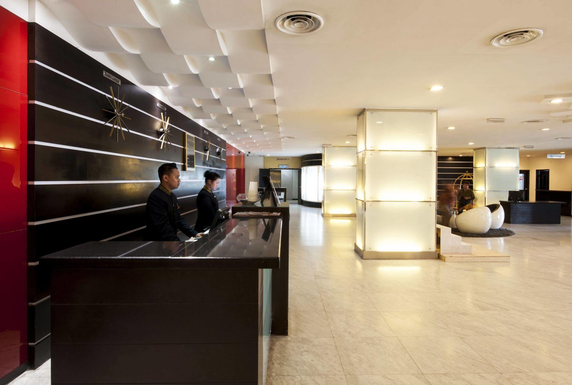 Borneo Royale Hotel Tawau Extérieur photo